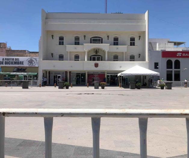 ‘Acceso cerrado’; cercan la presidencia municipal ‘Acceso cerrado’; cercan la presidencia municipal