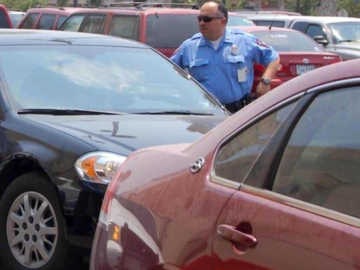 Florida: Niño de 3 años muere encerrado en un automóvil Florida: Niño de 3 años muere encerrado en un automóvil