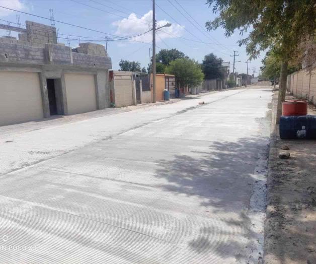 Pavimentan acceso a escuela primaria