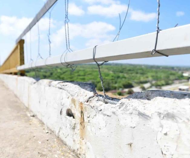 Amenaza colapso al puente Tampico