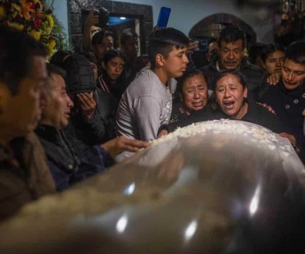 Inician funerales por migrantes muertos en Texas