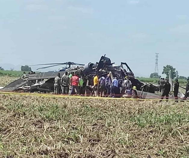 Cae helicóptero de la Marina en Los Mochis, Sinaloa; hay 9 muertos