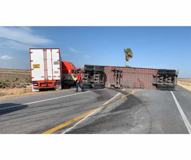 Encontronazo entre unidades de carga