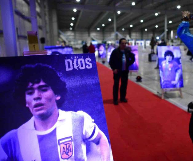 Argentinos envían mensajes espaciales para Maradona