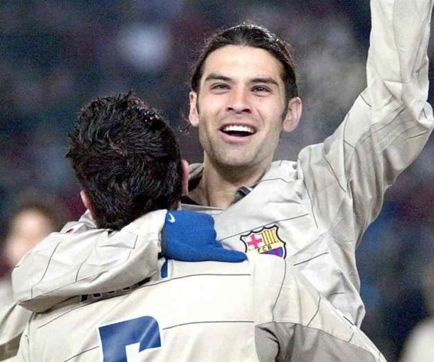 Le echa Xavi flores a Rafa Márquez 