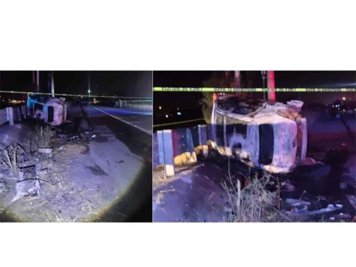 Queda calcinado al interior de vehículo Queda calcinado al interior de vehículo