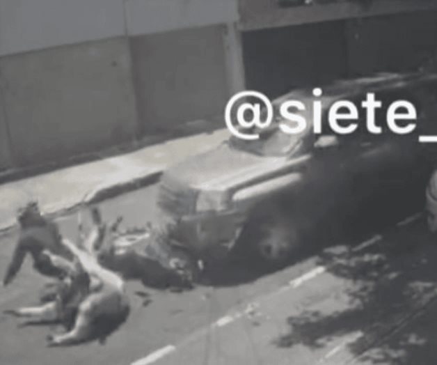 Conductor atropella dos veces a ladrones en la colonia San José Insurgentes; le robaron 100 mil pesos (VIDEO)