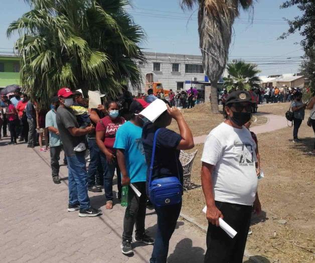 Desafían morenistas calor: acuden a votar