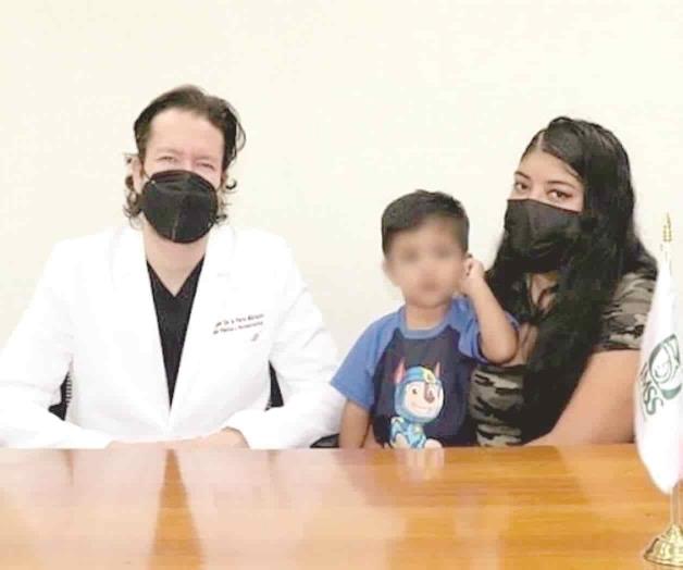 Reimplantan dedo a bebé