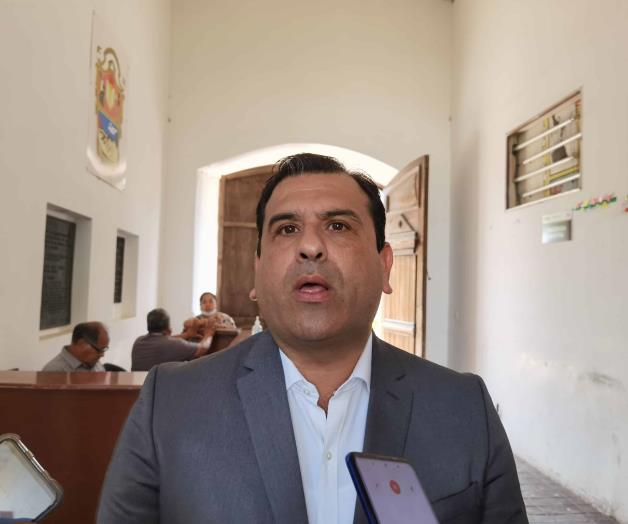 Secretario del Ayuntamiento anuncia su regreso a labores