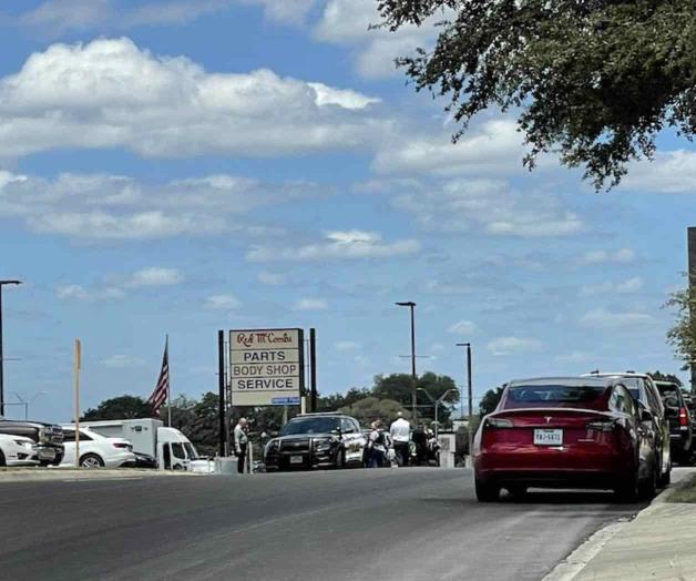 Se rinde el sujeto que se atrincheró Se rinde el sujeto que se atrincheró