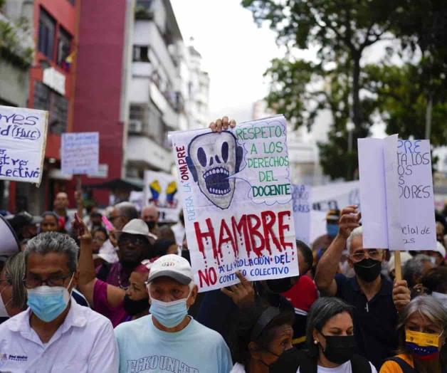 Maestros del sector público protestan en Venezuela