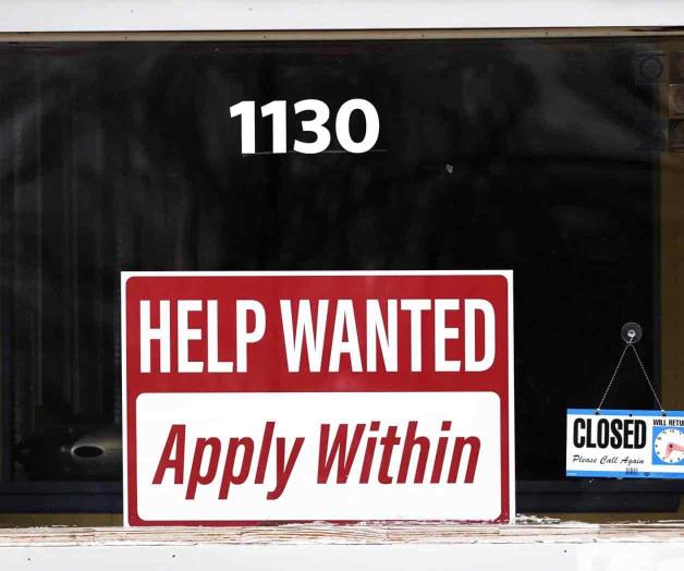 Bajan a 10,7 millones empleos disponibles