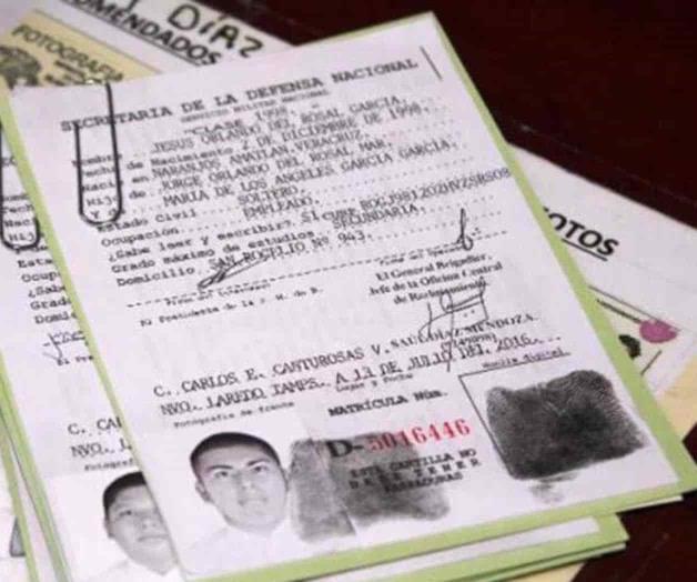 Liberan 170 jóvenes su cartilla militar