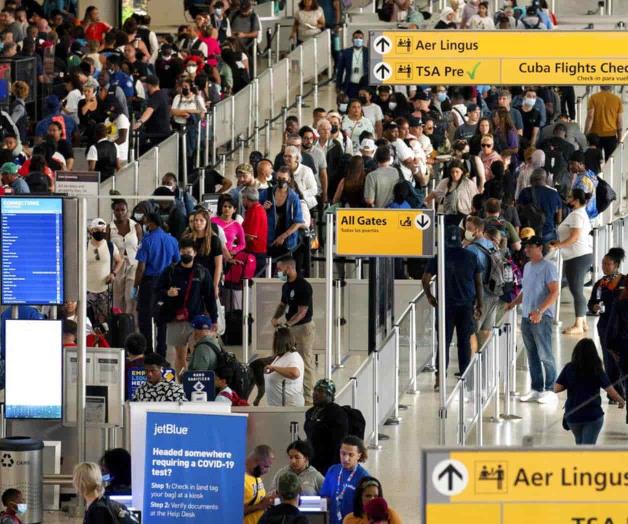 Tormentas obligan a cancelar más de 1.400 vuelos