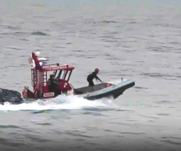 Mueren 2 en naufragio de bote con migrantes Mueren 2 en naufragio de bote con migrantes