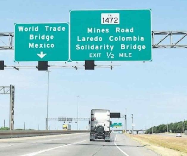 Muere trailero al ser arrollado