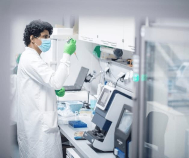 Pfizer y BioNTech anuncian que su vacuna adaptada a variantes de ómicron llegará hasta octubre Pfizer y BioNTech anuncian que su vacuna adaptada a variantes de ómicron llegará hasta octubre