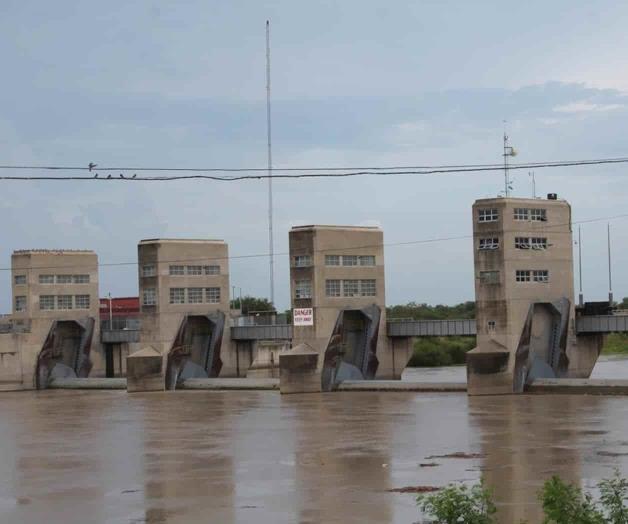 Presas del estado al 30%