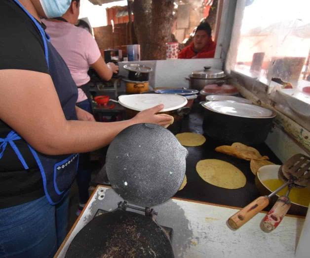 Operan restaurantes sin ganancia y alzas