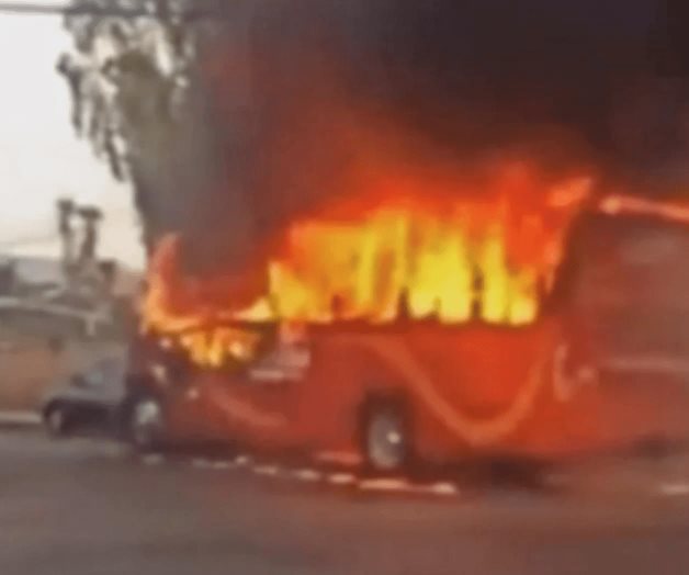 Ola de violencia continúa en Baja California; cinco vehículos fueron quemados