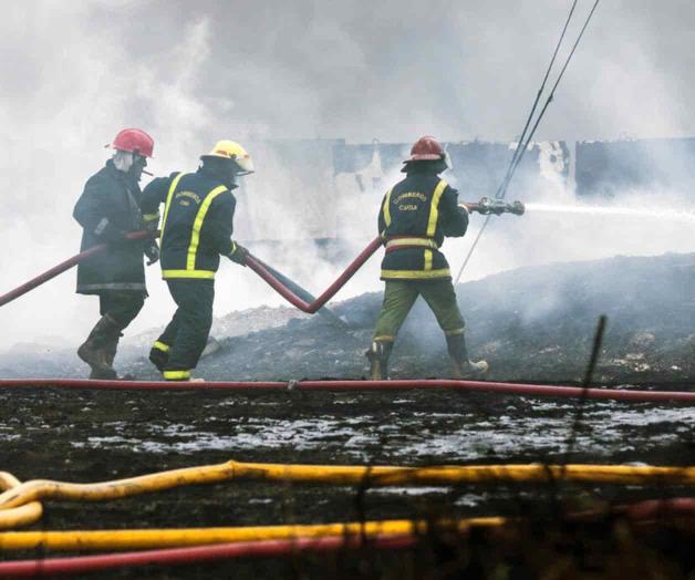 Cuba: Buscan más restos óseos tras incendio petrolero
