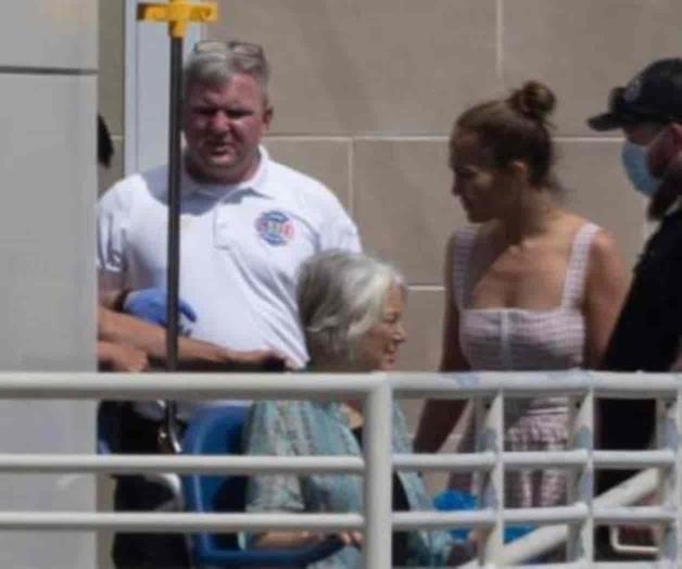 Cae de un muelle mamá de Ben Affleck...  a horas de su boda 