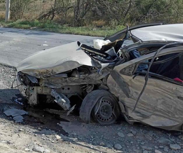 Choca de frente contra camión