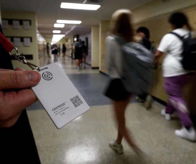 Regreso a clases, con botones de pánico: El revuelo post-Uvalde