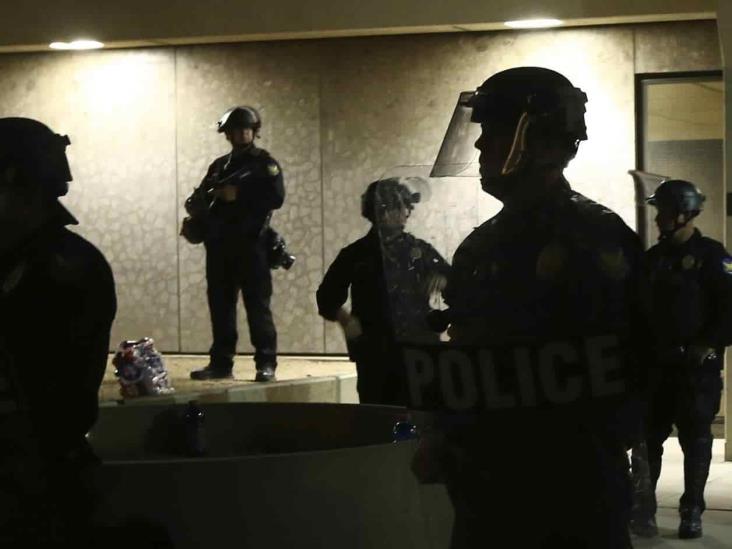 Impugna ACLU ley que impide grabar a policías Impugna ACLU ley que impide grabar a policías