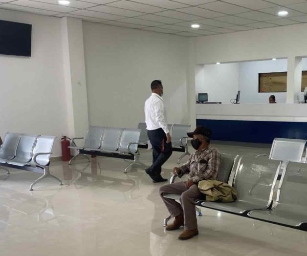 Ofrecen descuentos a alumnos y maestros