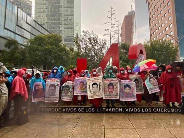 Si nos dan pruebas, nos iremos a casa.- padres de los 43 Si nos dan pruebas, nos iremos a casa.- padres de los 43