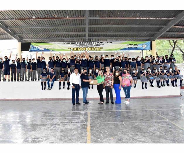 Entregan desinfectante a escuelas de Río Bravo Entregan desinfectante a escuelas de Río Bravo