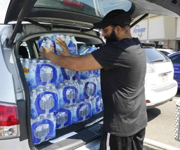 Crisis de agua en Mississippi: Mucha agua en suelo, pero poca para beber