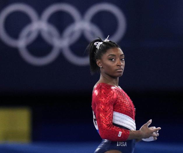 Prioriza Simone Biles su salud mental y física