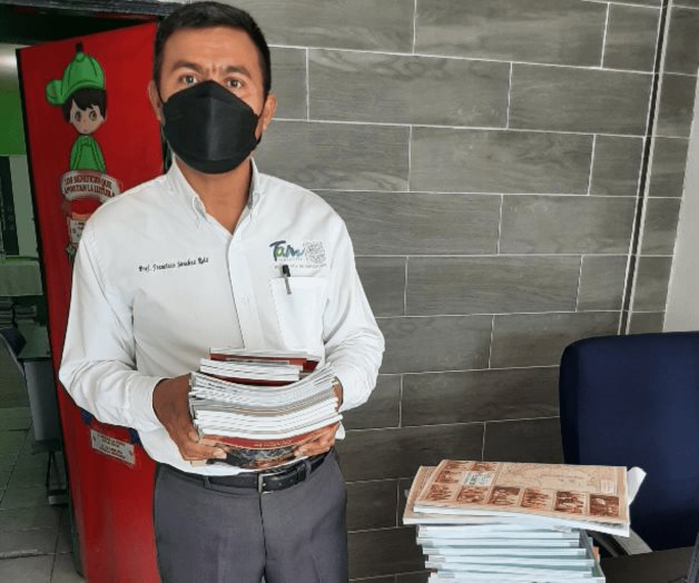 Inicia entrega de libros en primarias