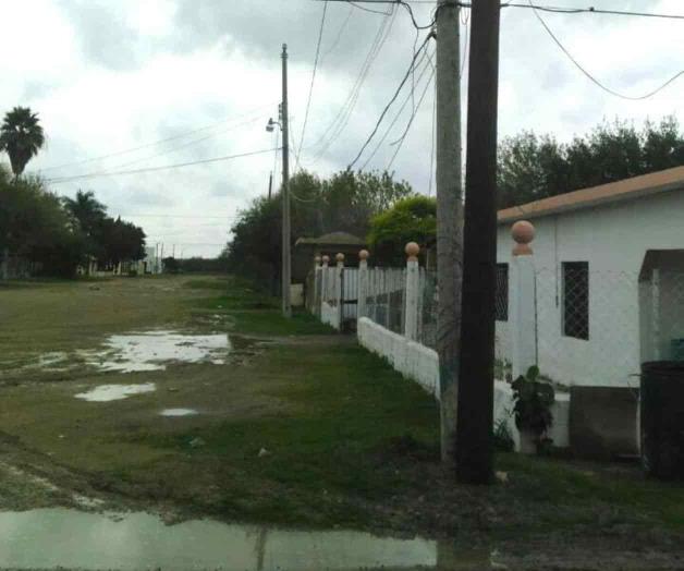 Lluvias provocan fallas en el servicio eléctrico