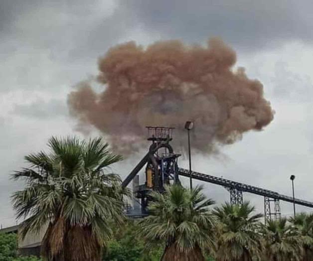 Lesiona a tres presunta reacción explosiva en AHMSA