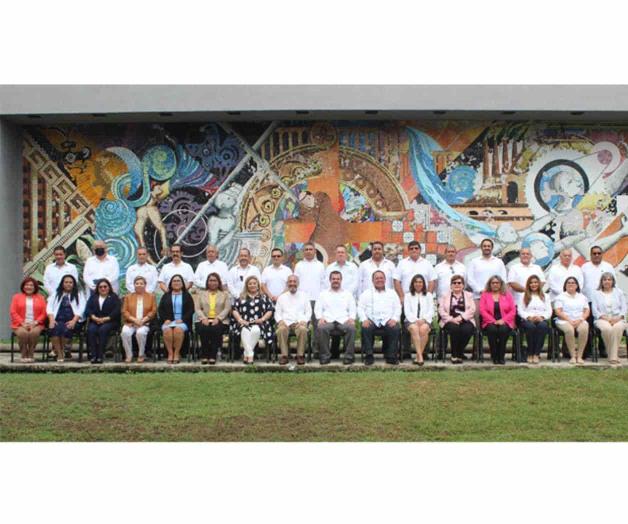 Preside rector reunión de directores