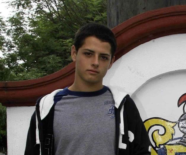 Chicharito Hernández cumple 16 años de su debut