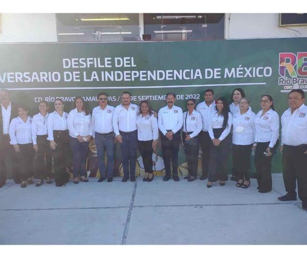 Participan contingentes en desfile de la Independencia