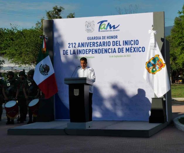 Encabeza gobernador Guardia de Honor