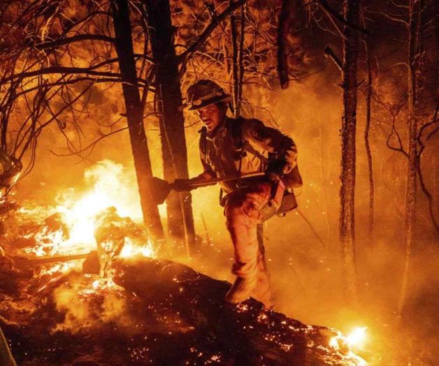 Preocupados bomberos de California por mal clima al enfrentar incendios