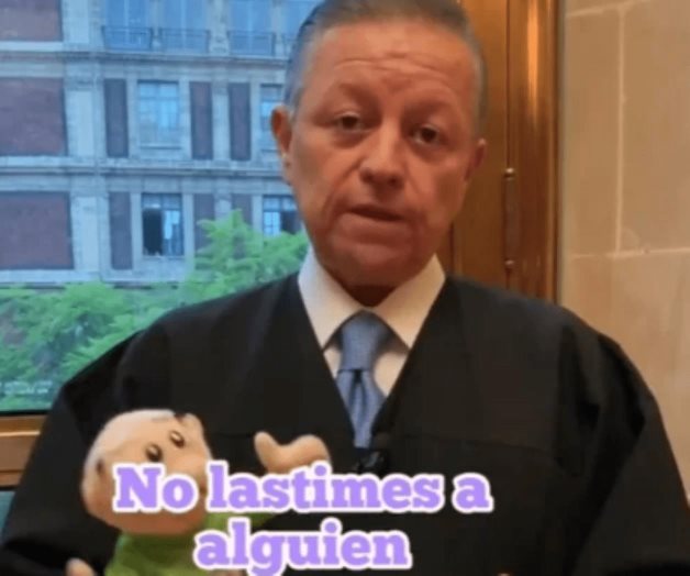 No es ilegal aventar peluches del Dr. Simi: Zaldívar