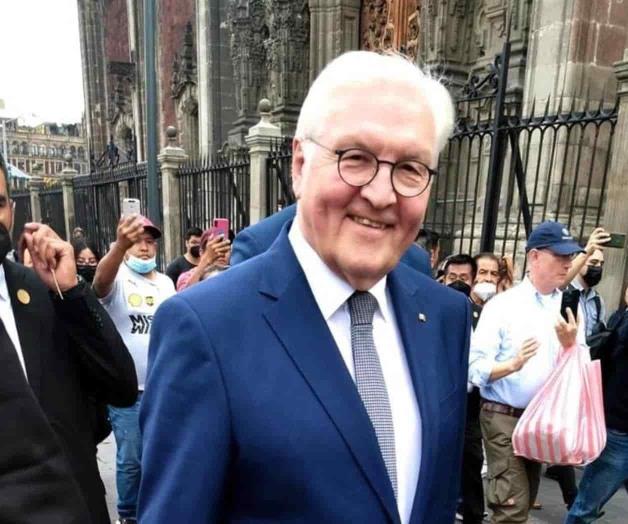 Camina Presidente alemán por el Zócalo Camina Presidente alemán por el Zócalo