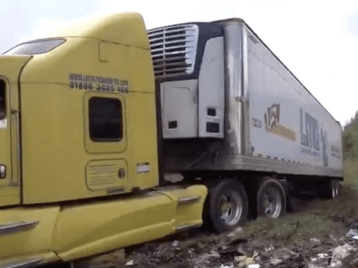 Cártel amenaza con golpear a camioneros que circulen a más de 30 kilómetros por hora en Chihuahua Cártel amenaza con golpear a camioneros que circulen a más de 30 kilómetros por hora en Chihuahua