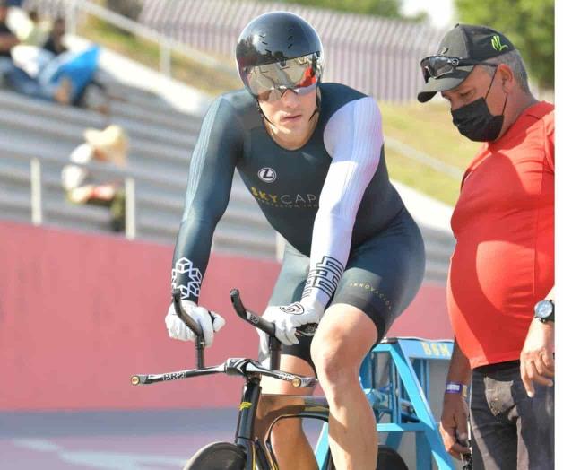Le vuelan bici a Serrano a 2 días de competir Le vuelan bici a Serrano a 2 días de competir