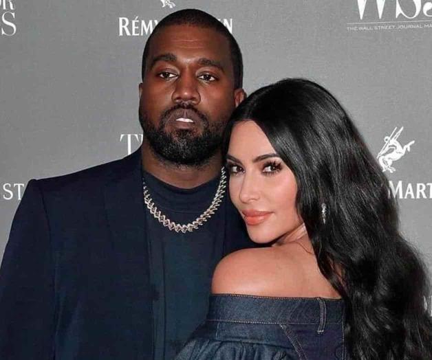 Se disculpa públicamente Se disculpa públicamente