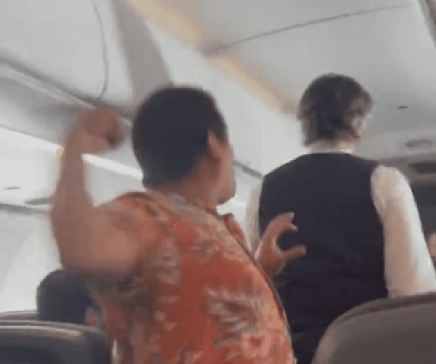 Captan ataque de pasajero contra sobrecargo de American Airlines en vuelo de Los Cabos a Los Ángeles