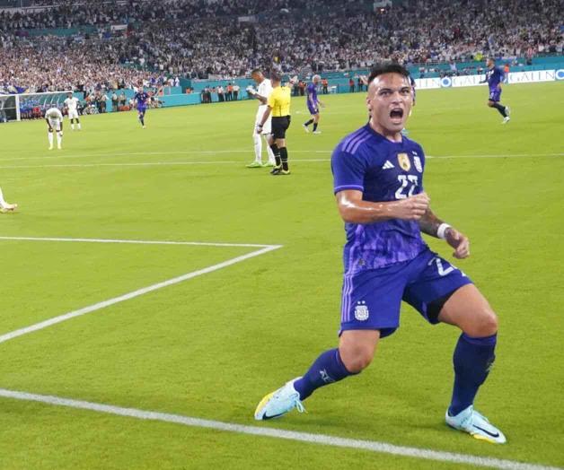 Messi anota 2 e incide en el 3ro; Argentina golea a Honduras Messi anota 2 e incide en el 3ro; Argentina golea a Honduras